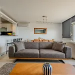 Apartment Bosphorus View With 3 Bedrooms And 2 Bathrooms Istanbul