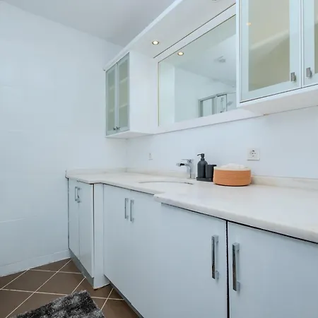 Lägenhet Bosphorus View With 3 Bedrooms And 2 Bathrooms