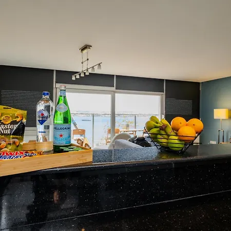 Bosphorus View With 3 Bedrooms And 2 Bathrooms Lägenhet