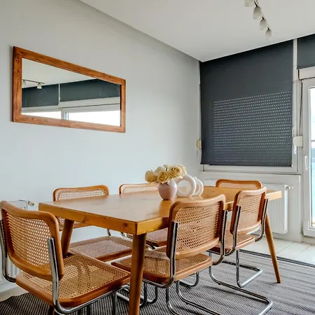 Bosphorus View With 3 Bedrooms And 2 Bathrooms Lägenhet Istanbul