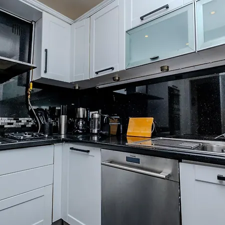 Bosphorus View With 3 Bedrooms And 2 Bathrooms