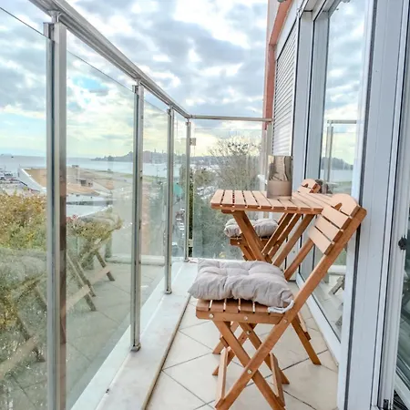 Bosphorus View With 3 Bedrooms And 2 Bathrooms アパート